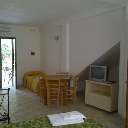 Family Village Otranto Алимини Экстерьер фото