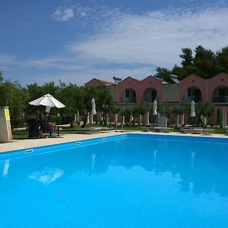 Family Village Otranto Алимини Экстерьер фото