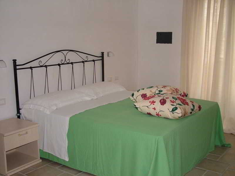 Family Village Otranto Алимини Экстерьер фото