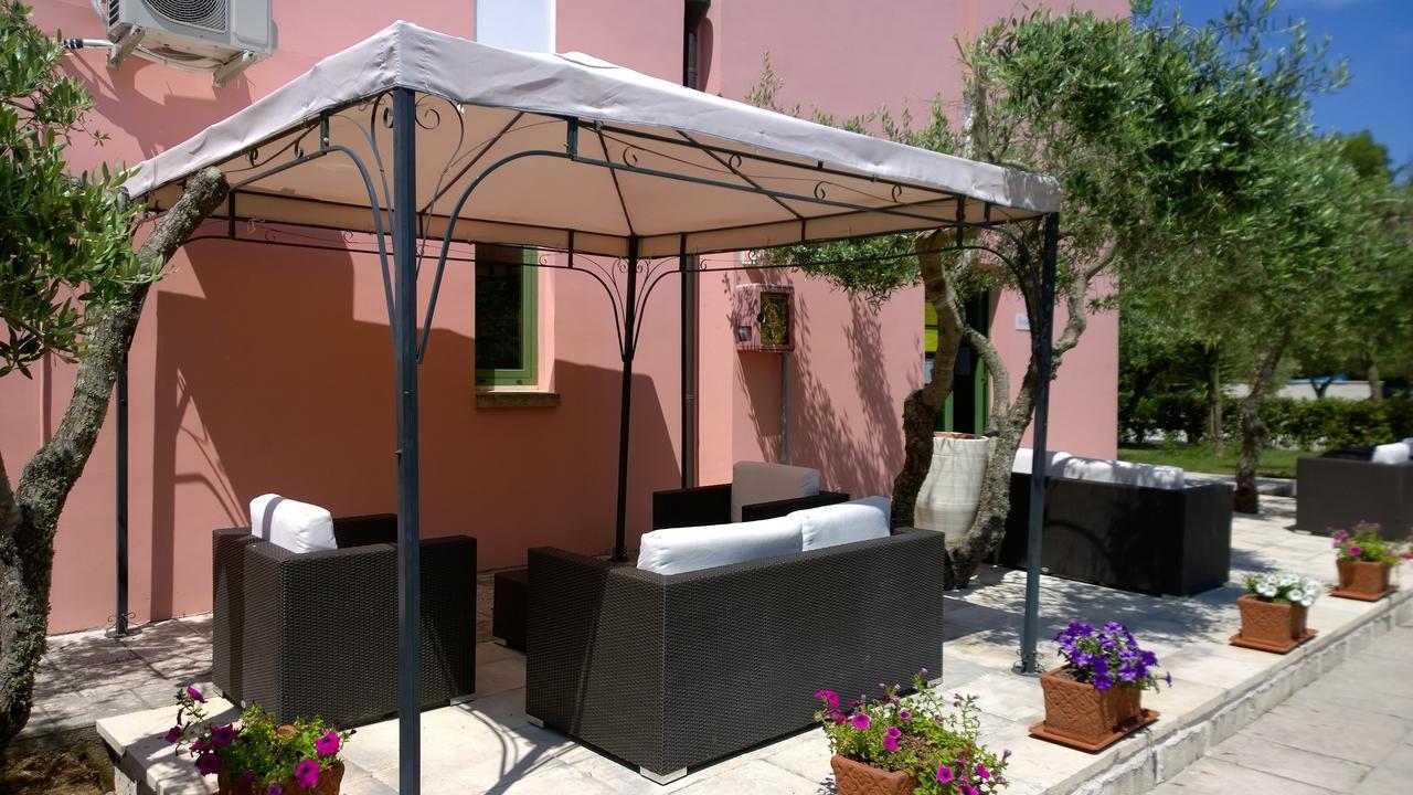 Family Village Otranto Алимини Экстерьер фото